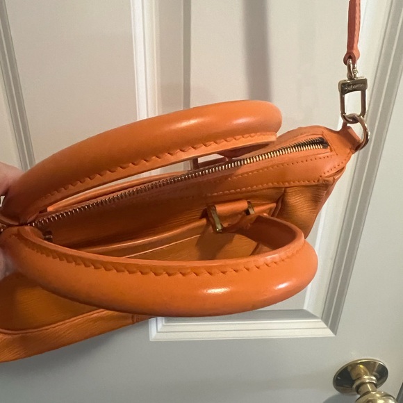 Rare Louis Vuitton Epi Orange Shoulder Bag - Picture 11 of 17